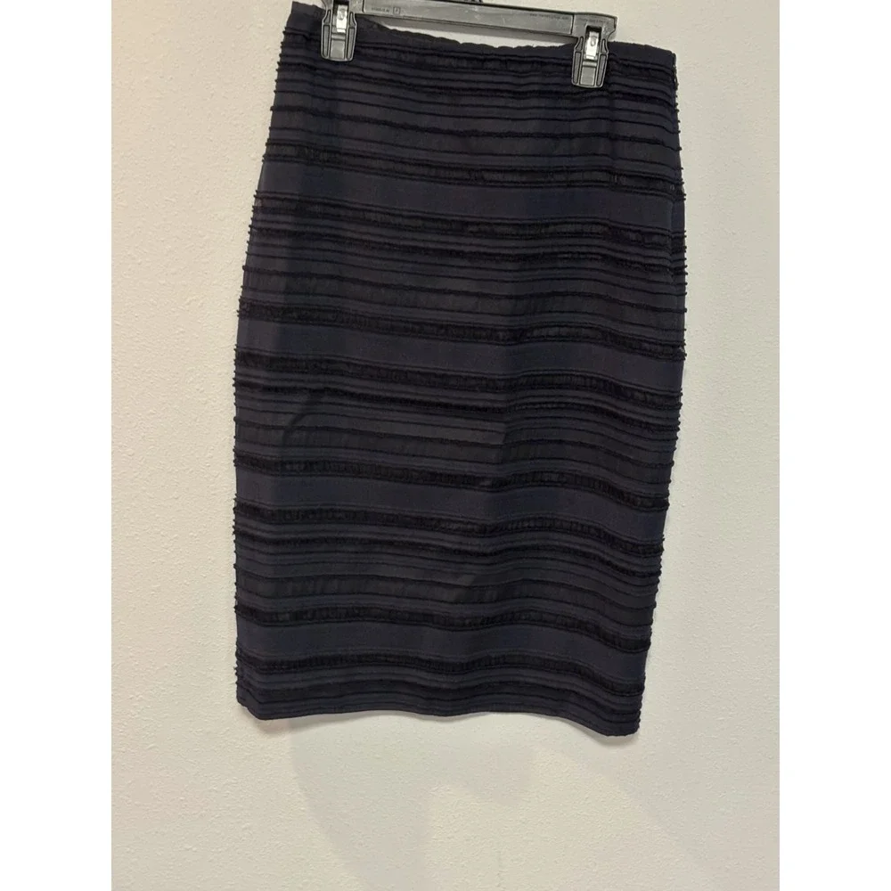 ESCADA Women's Size 36 Navy‎ Striped Pattern Straight Pencil Skirt Casual Wear